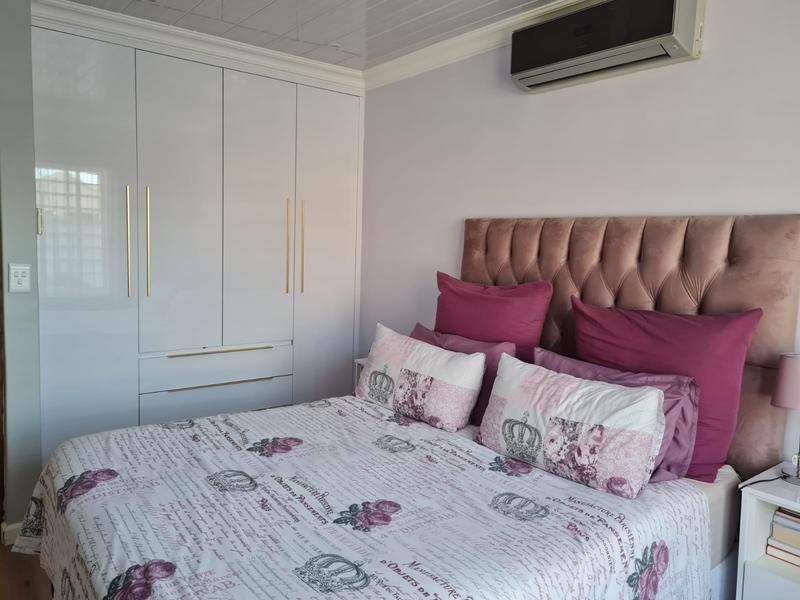 To Let 3 Bedroom Property for Rent in Kraaifontein East Western Cape